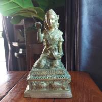 ราคา นางกวัก กวักทรัพย์ ฐานปลาตะเพียน ปากแดงเล็บแดง ถือถุงเงินสูง สำนักสงฆ์ธรรมสว่าง(เขาเต่า)อ.หัวหิน จ.ประจวบฯ ทองเหลือง (43806028747)