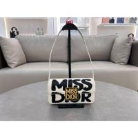 ราคา DR Miss Dior สายสะพายปรับได้ Graffiti พิมพ์หนังลูกวัวกระเป๋าถือกระเป๋าสะพาย 2610 (28534117366)