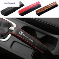 ราคา Mercedes ปลอกหุ้มเบรคมือสําหรับรถยนต์ ปลอกหุ้มลูกบิดเบรคมือรถยนต์ หนังเทียม ปลอกหุ้มเบรคมือ กันลื่น ครอบเบรคมือ สำหรับ (58002410019)