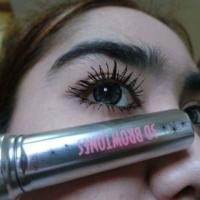 ราคา ยิ่งปัดยิ่งยาว Holdlive Mascara 3D Browtone ของแท้ (423867815)