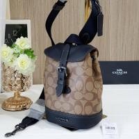 ราคา แท้ พร้อมส่งเป้คาดอก COACH CB928 Hudson Small Pack In Signature Canvas (23019457090)