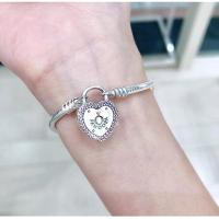 ราคา (ของแท้100%)Pandora silver charm ข้อมือหัวใจกุญแจ ชมพู (15337169761)