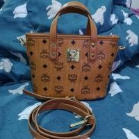 ราคา กระเป๋าสะพาย cop brand MCM ขนาด8*7" (1520453766)