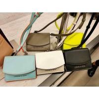 ราคา ของแท้จากshop กระเป๋า charles&keith รุ่นพี่เป๊ก ผลิตโชค (6069014210)