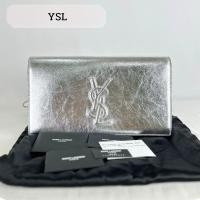 ราคา Metallic silver Clutch Y2017 (26511571427)