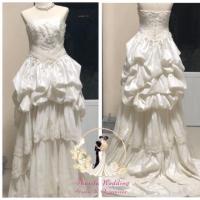 ราคา ราคาพิเศษชุดแต่งงาน/ถ่ายพรีเวดดิ้ง มือสองสภาพดีมาก สีขาว (2876396212)