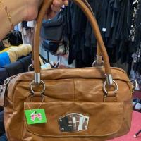 ราคา Liz Claiborne กระเป๋ามือสอง แบรนด์แท้ (6509486979)