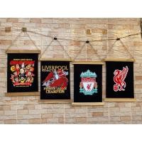 ราคา ป้ายผ้าดิบ ผ้าดี พิมพ์ลายลิเวอร์พูล LIVERPOOL 30*40 cm พร้อมไม้ไผ่+เชือกแขวน ธงประดับ ธงตกแต่ง (สินค้าถ่ายจากงานจริง) (28986186268)