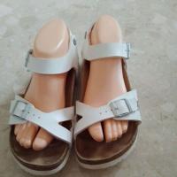 ราคา ***รองเท้าแตะแบบมีสายรัด ยี่ห้อ Birkenstock แท้ (มือสอง) (28928064349)