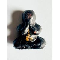 ราคา พระปิดตาเนื้อว่าน จุ่มรักโรยผงตะไบผงเหล็กน้ำพี้ หลวงปู่เอี่ยม วัดสะพานสูง (26530879729)