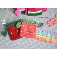 ราคา กระเป๋าถักไหมพรมใส่หูฟังแอร์พอร์ต,กระเป๋าถักใส่เหรียญ,กระเป๋าถักโครเชต์งานฝีมือลายสตอเบอรี่ (29854635752)