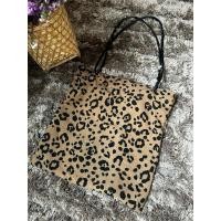 ราคา ‼️กระเป๋าถือสะพายผ้าลายเสือ‼️ (25322757924)