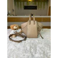 ราคา Loewe hammock medium (24922421850)