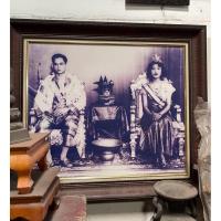 ราคา กรอบรูปในหลวงรัชกาลที่9 วันราชาภิเษกสมรส ณ วังสระปทุม กรอบใหญ่ (46853813088)