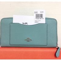 ราคา กระเป๋า Coach แท้ 100% สีเขียวมิ้นท์ มือสอง สภาพ100% ไม่เคยใช้เลยค่ะ (2329755714)