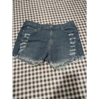 ราคา กางเกงยีนส์ขาสั้น Levi's แต่งขาด เอว32"มือ2⃣ (29412553616)