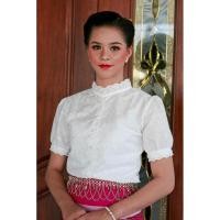 ราคา เสื้อลูกไม้ไทย เสื้อลูกไม้ปักลาย เสื้อกาสะลองแขนสั้น ชุดสุภาพสีขาว กระดุมมุก (2806146215)