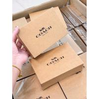 ราคา กล่อง coach ใส่กระเป๋าสตางค์เล็กได้ มีจำนวนจำกัด (56153598435)