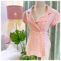 ราคา (NEW) เสื้อเชิ้ตแขนตุ๊กตา สีโอลโรส มีโบว์ผูกเอว หรือพันมาผูกด้านหน้าหรือด้านข้างก็ได้ค่ะ ใส่ได้หลายแบบ (7932769648)