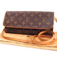 ราคา LV used Monogram Canvas Pochette Twin GM Bag ปี 2002 แท้100% (10428698519)