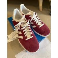 ราคา ส่งต่อ adidas Gazelle Unisex สีแดงเบอร์กันดี ไซส์ 6 UK (Size uk6/24.5cm/39) ซื้อมาจากช้อป มือหนึ่ง ป้ายยังไม่แกะ (22352955415)