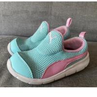 ราคา Puma รองเท้าผ้าใบเด็ก แบรนด์แท้ มือสอง สภาพดี สีหวานสวยๆ ไซส์ 16cm เบอร์ 26 (11496115068)