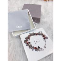 ราคา Christian dior bracelet pink heart กำไลข้อมือ (7456843246)