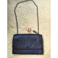 ราคา กระเป๋าสะพายหนังแท้สีดำfossil (18844696851)