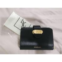 ราคา LYN กระเป๋าสตางค์ใบกลาง 4×6 นิ้ว ของแท้ ใช้เอง (used like new) (29202234511)