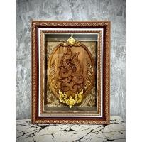 ราคา นาคเกี้ยว•ไม้สักแกะสลักพญานาค ใส่กรอบลายทองโบราณ ขนาด 8x12 นิ้ว มีขาตั้ง (24089868594)