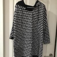 ราคา เสื้อยืด oversize มีฮูด ลายเท่ๆ มือสอง (6534390860)