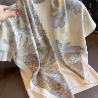 ราคา ผ้าพันคอกลมป่าครีมสำหรับผู้หญิง ขนาดใหญ่สี่เหลี่ยม เหมาะกับฤดูใบไม้ร่วงและฤดูหนาว พร้อมใช้เป็นผ้าคลุมไหล่ในการเดินทาง (48155070653)