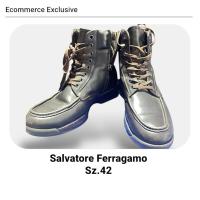 ราคา รองเท้าบู๊ทผู้ชาย Salvatore Ferragamo Salvatore Ferragamo รองเท้าบู๊ทหนัง 41.5EU สภาพดีมาก สีน้ำตาล หนังมือสอง (42601576665)