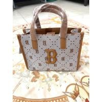 ราคา MLB TOTE มีสายยาว crossbody ได้ค่ะ (12298900171)