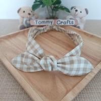 ราคา Tommy Crafts ผ้าคาดผมโบว์ผ้าคอตตอนทวิล ลายตารางน้ำตาลอ่อน ไซส์เด็ก/ไซส์ผู้ใหญ่ Cotton twill Hairbands (27926468503)