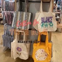 ราคา (พร้อมส่ง ) กระเป๋าผ้า cotton on tote bag ดูสีพร้อมส่งในรูปได้เลยค่ะ (14865148740)