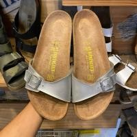 ราคา รองเท้า Birkenstock มือสองไซส์ 41 สภาพใหม่มาก (26152893922)