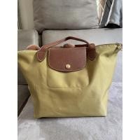 ราคา กระเป๋าสะพาย longchamp มือสองของแท้ size M หูยาว (4691726827)