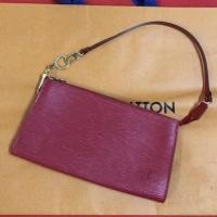 ราคา Lv แท้ %. สียังสด ใช้น้อย ไม่มีอุปกรณ์ มีถุงแท้ใบใหญ่ให้ค่ะ. (1381077321)