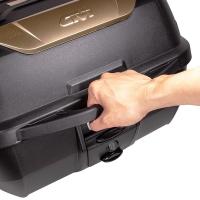 ราคา กล่องหลัง ---- GIVI E43Gold ขนาด 43ลิตร ---- กล่องสำหรับมอเตอร์ไซค์ (25171713790)