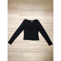 ราคา เสื้อยืด คอวี ป้าย h&m size S อก 24-36"ยาว 16" ผ้าร่องยืดตามตัว ทรงสวย (45101276474)