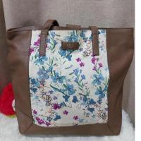 ราคา DAKS London Tote Bag แบรนด์แท้ ของแท้ กระเป๋ามือสองทรงถือ (24630514373)