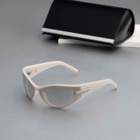 ราคา แว่นกันแดด Givenchy : GV40050I 24C SIZE 75 MM. (25180550043)