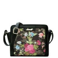 ราคา ส่งฟรี กระเป๋า How.r.u. แท้ (1001054)