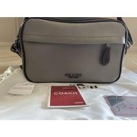 ราคา กระเป๋า Coach แท้ outlet มือสอง สะพายคาดอก สวยกริปไม่มีตำหนิ (10679604123)