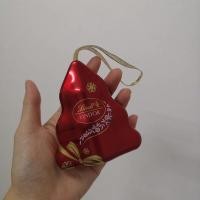 ราคา กล่องเหล็กจิ๋ว ทรงต้นคริสต์มาส กล่องเหล็กสีแดง​จาก Lindt Lindor (21778718753)