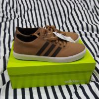 ราคา Sale!! Adidas neo สีน้ำตาล (351772536)