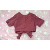 ราคา เสื้อครอปแฟชั่นมือสอง ผูกโบว์หลัง สีแดงไวน์ (7874063862)