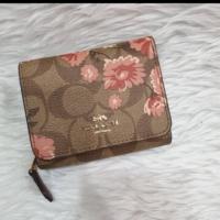 ราคา กระเป๋าสตางค์ coach 3พับ ของแท้ 100% (5701314259)