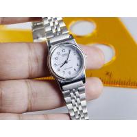 ราคา นาฬิกา Vintage มือสองญี่ปุ่น CASIO 705 L0 333 ระบบ QUARTZ ผู้หญิง ทรงกลม กรอบเงิน หน้าขาว หน้าปัด 24มม ตัวเรือนสแตนเลส (27834074845)